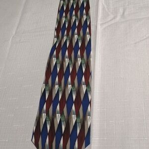 Vibrant Red and Blue Geometric Tie